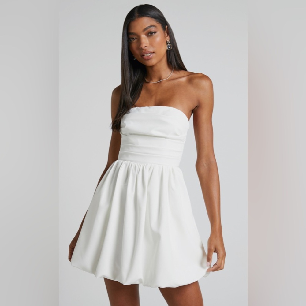 Strapless mini dress in white